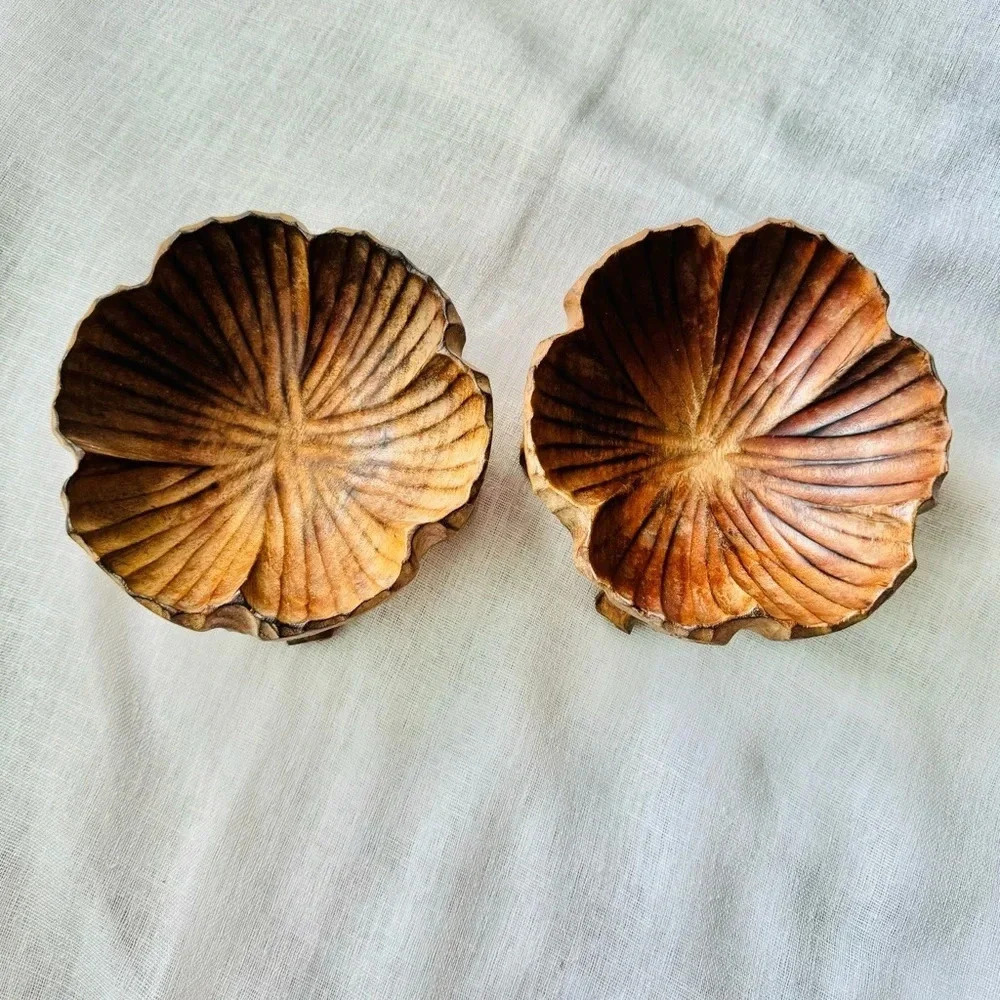 Vintage Pair of Hibiscus Shaped Carved Wooden Bowl with Pedestal - Picture 2 of 7